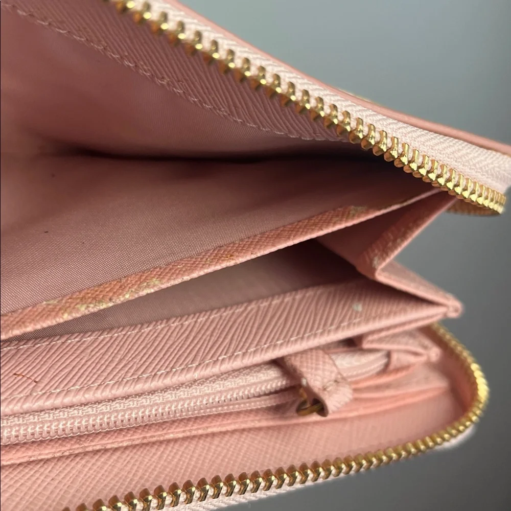 Coach Pink and Gold Heart Pattern Wallet